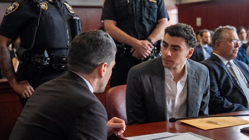 CrimeTrakr report: Luigi Mangione Admits Killing Brian Thompson as Guilty Plea Throws New York Murder Trial Into Doubt